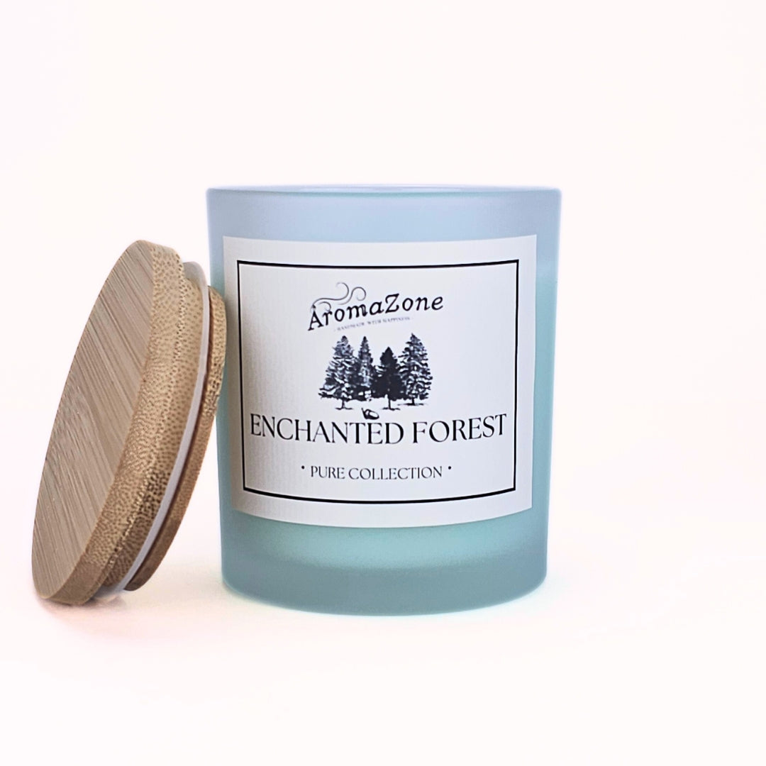 🌲ENCHANTED FOREST🪵 Lumânare parfumată decorativă, ceară naturală handmade - Pin, Lemn, Flori Sălbatice