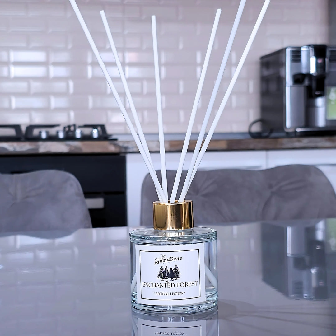 🌲ENCHANTED FOREST🪵 Odorizant de cameră natural cu bețișoare, bază ECO-FRIENDLY, handmade - Pin, Lemn, Flori Sălbatice